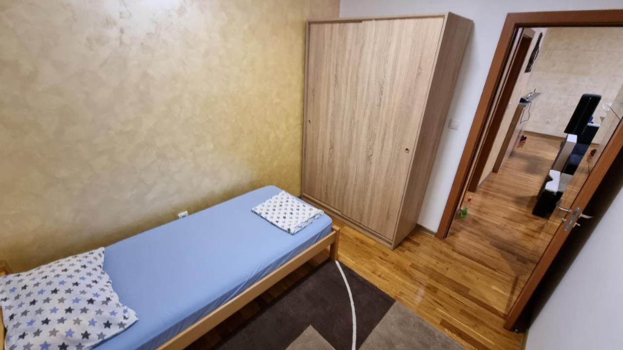 Apartamento Raven2 Železnik Exterior foto